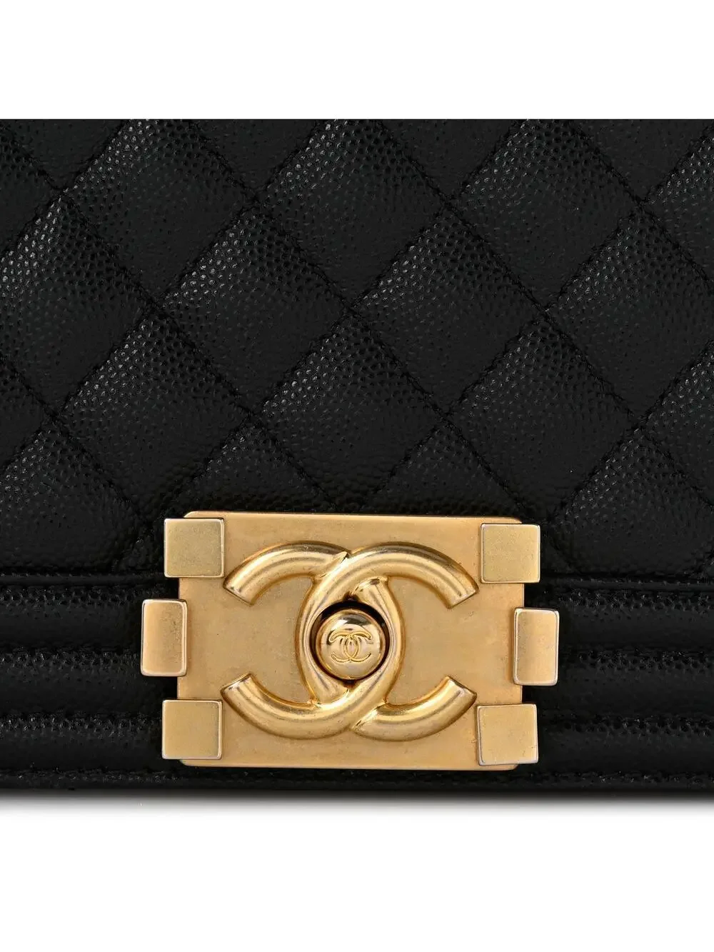 Chanel Caviar Quilted New Medium Boy #321984C38B